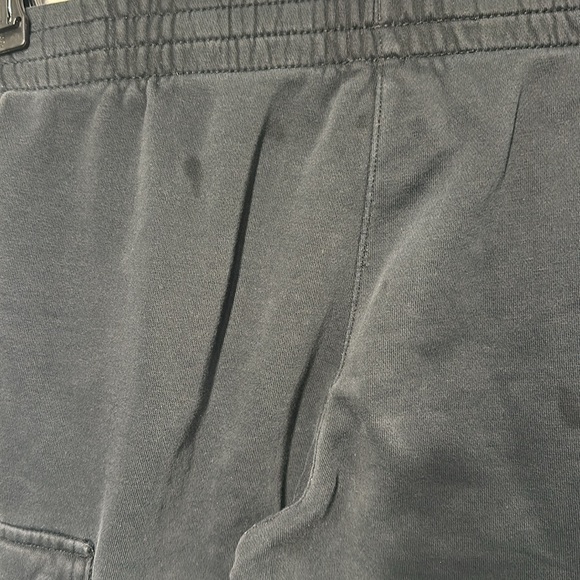 Nike Youth Size Large black Sweatpants Elastic Waist Drawstring Cargo Pockets - Picture 9 of 12